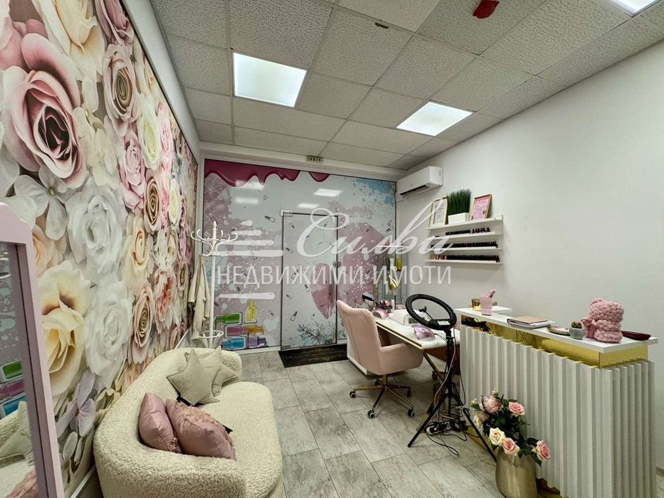 Търговско помещение със статут на МАГАЗИН - кв.Център