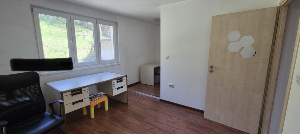 Продавам къща в гр. Перник