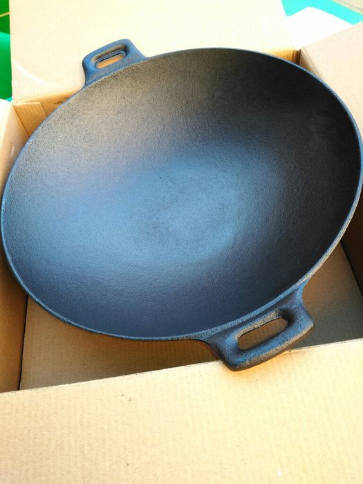 WOK din fontă 31 cm x 8 cm  Promo 99 lei