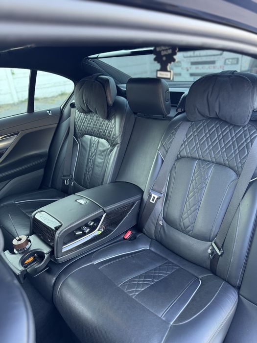 BMW 750 Long M-Pack