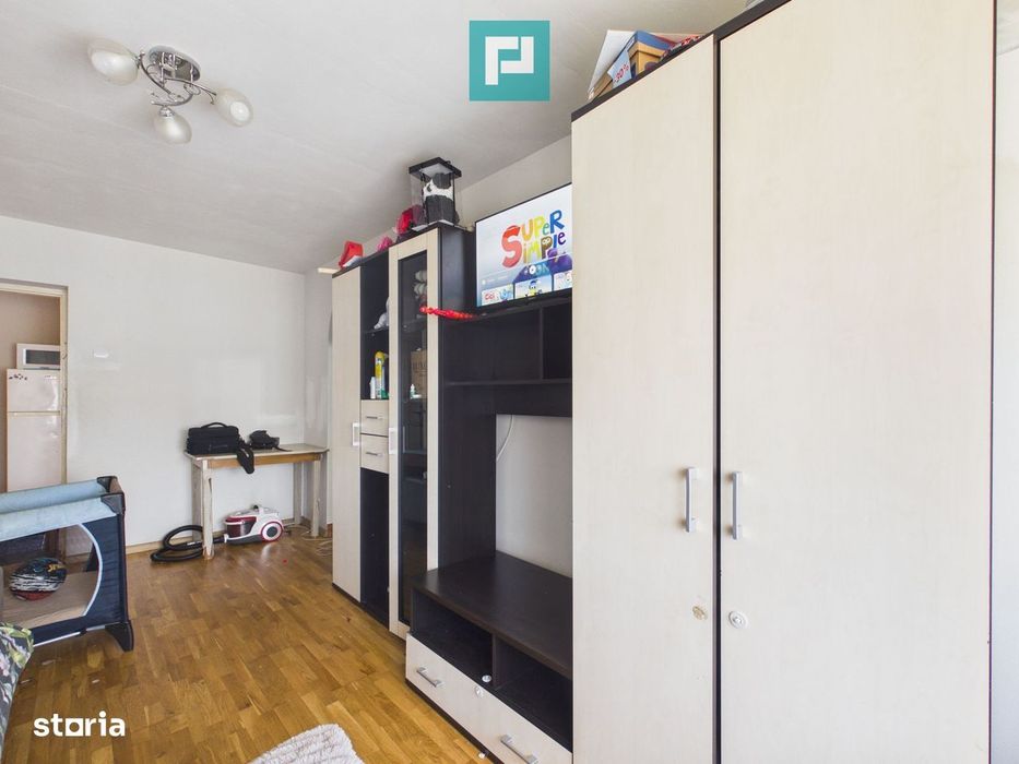 Apartament 2 camere Strada Borsecului etaj 4 35mp.