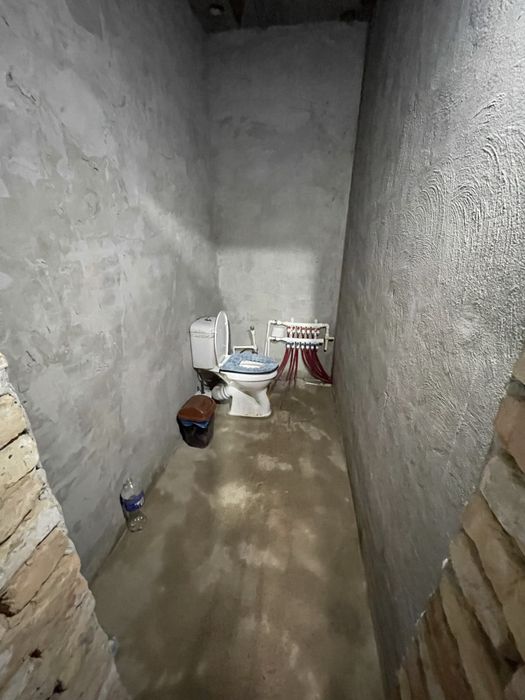 Bo’zsuv Botirda 2.6 sotu xovli sotiladi