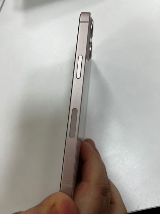 Продам айфон 13 128