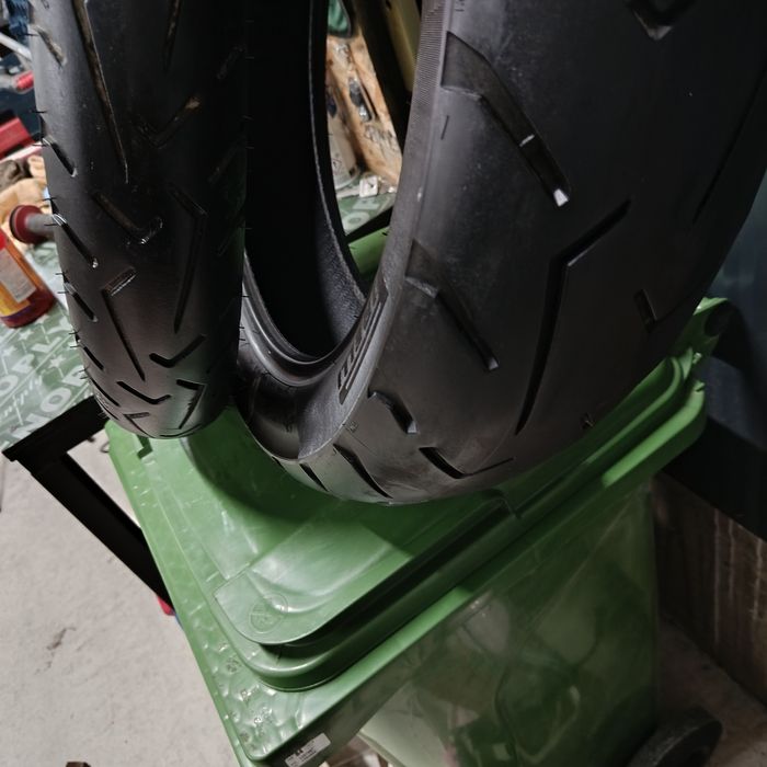 Pirelli scorpion 17" / 21"