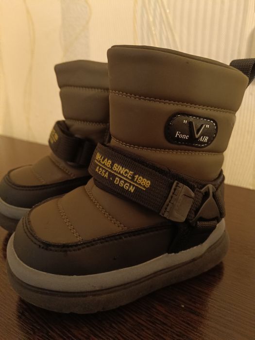 Продам сапожки детские