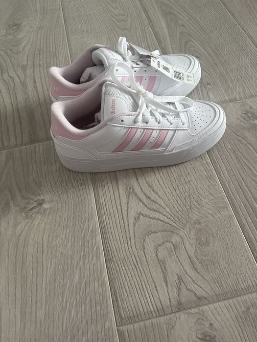 Кроссовки жен adidas оригинал