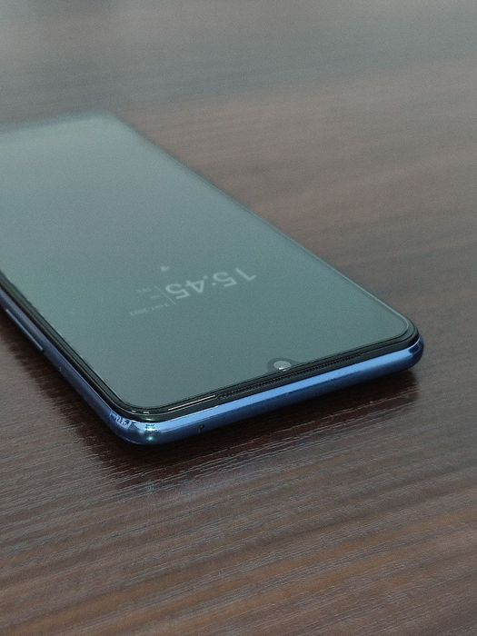 Vivo V21e ideal.