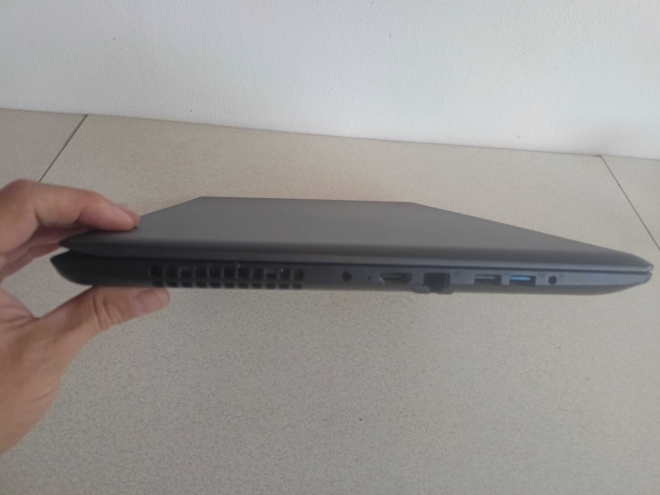 Laptop Lenovo V110 display 17,3 Pentium 4415u ram 4ddr4 SSD Baterie 2H
