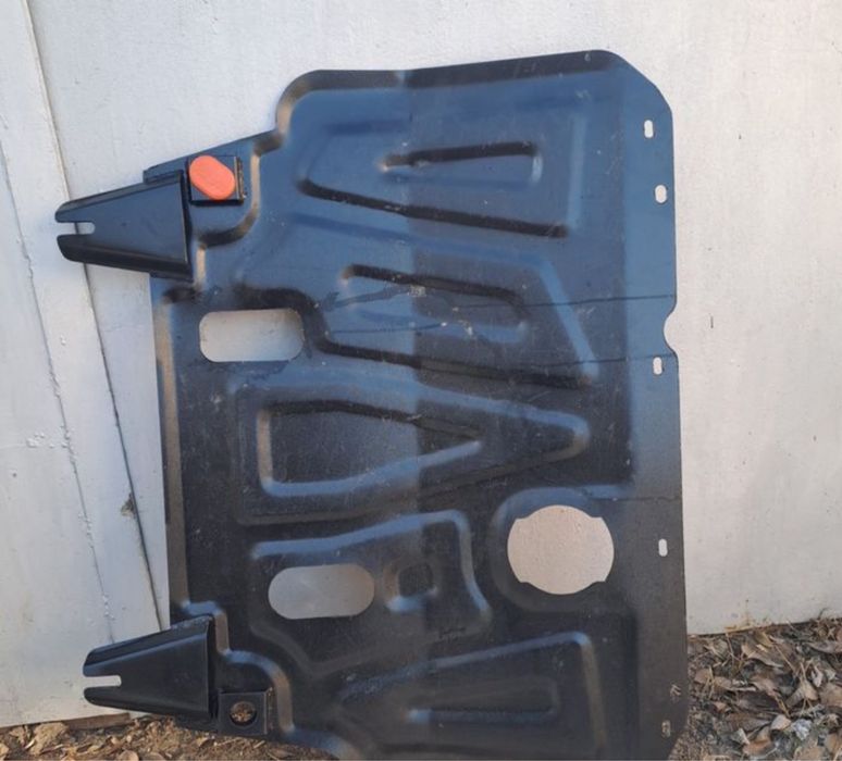 Защита двигателя и кпп Nissan