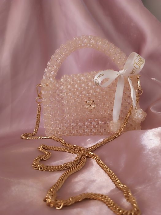 Trenddagi xrustal sumka