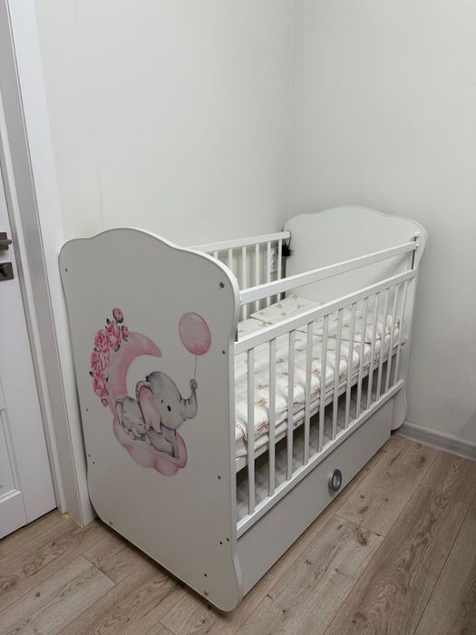 Детская кроватка