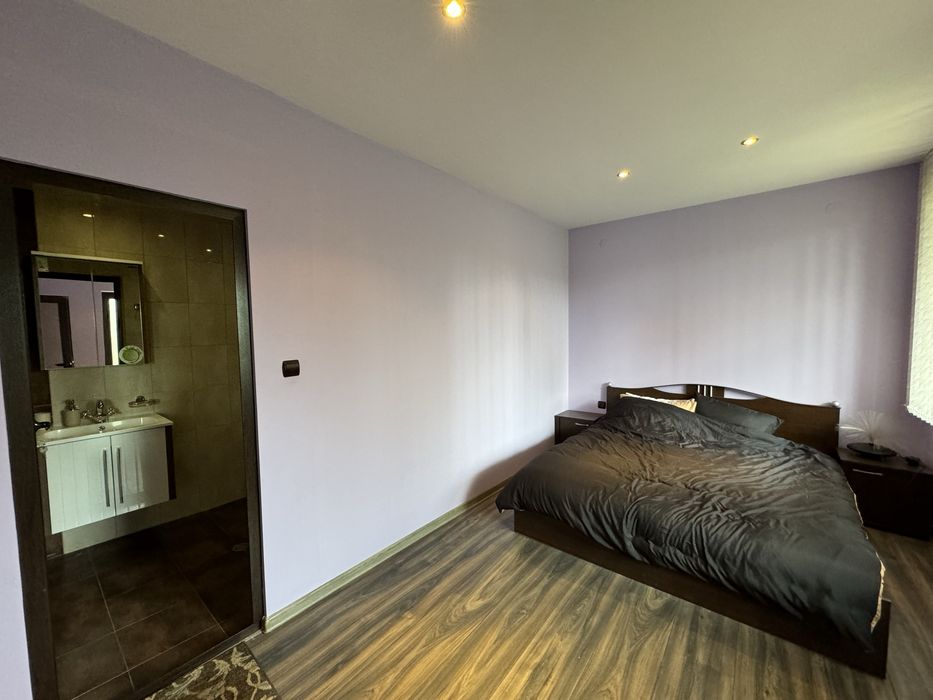 Продава се Къща в Казанлък - 380 кв.м за 343 €/кв.м - Снимка #1