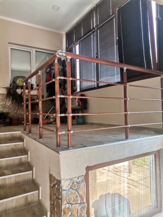 Алуминиеви и стъклени парапети