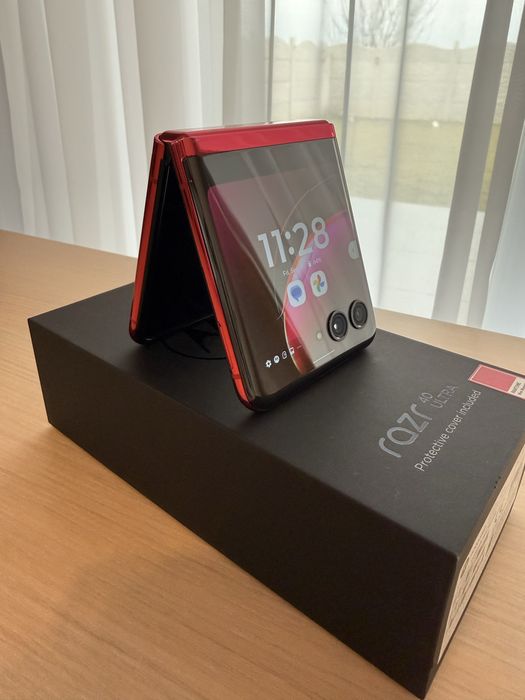 Motorola razr 40 ultra magenta 250BG