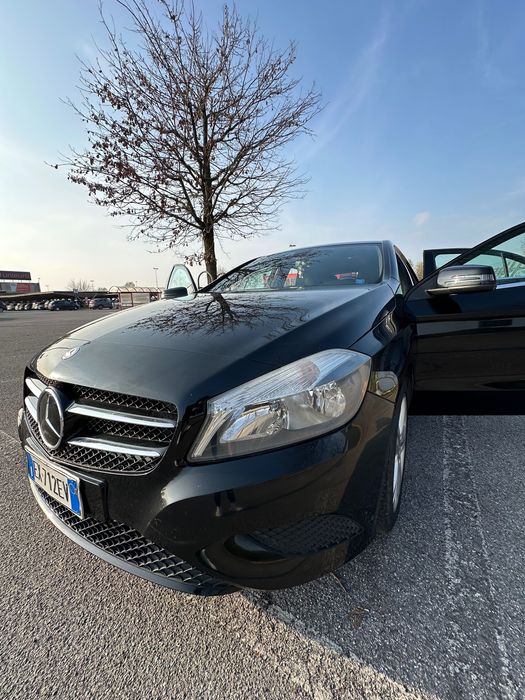 Mercedes-Benz A Class 201.000 KM An 2013 Motor 1.5 Diesel