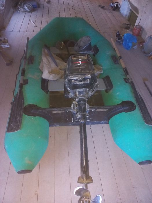 Надувной лодка с моторами Тахатсу 5