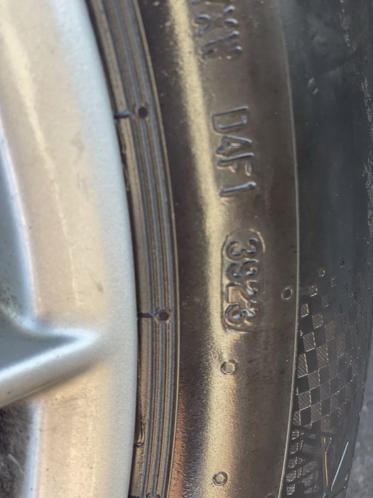 Jante Bmw originale  cu anvelope de iarna Continental