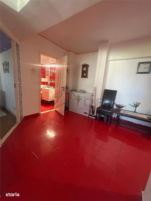 3 camere, etaj 5, bloc din 1982 zona Dacia