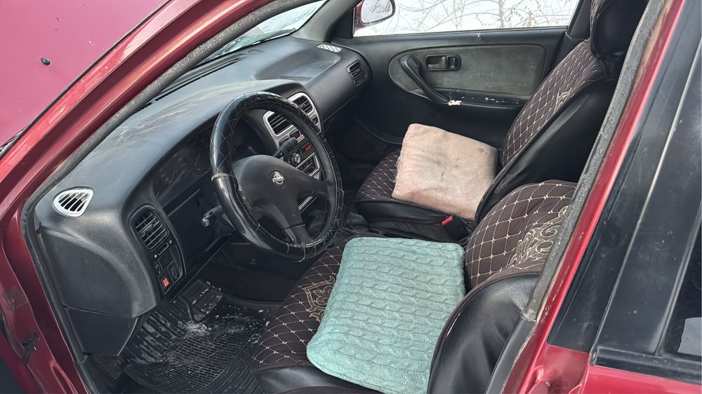 Машина ниссан примера