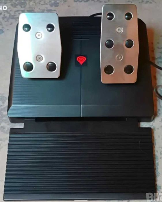 Геймърски волан с педали