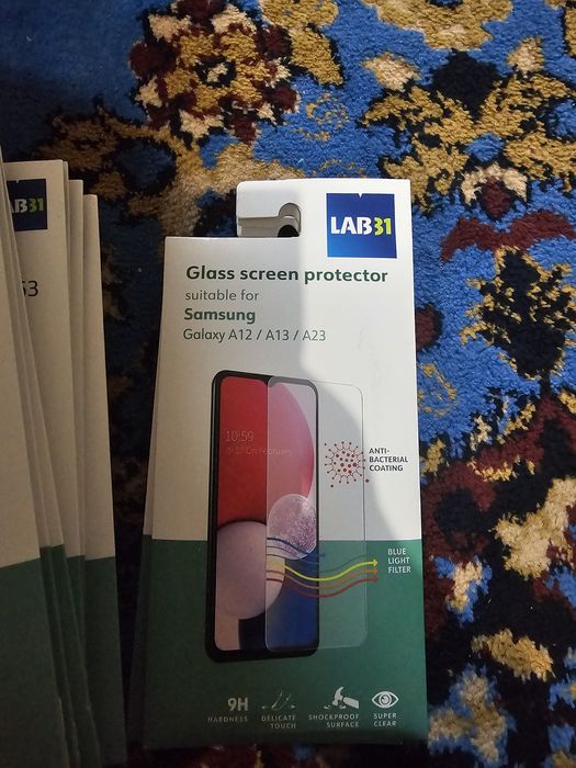 Huse și folii telefoane!