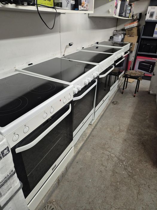 Свободностоящи фурни с керамични котлони гаранция 12 месеца