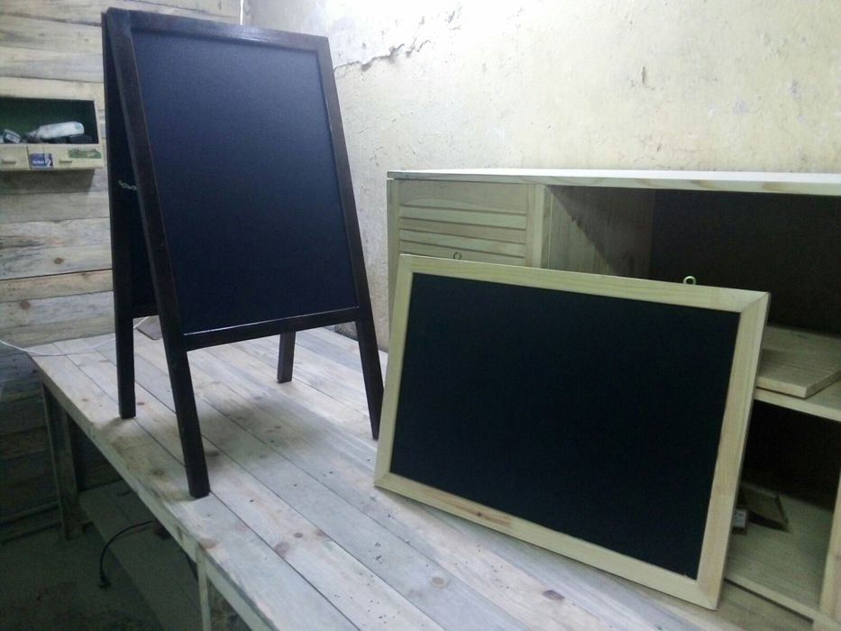 Черни дъски за реклама и информация