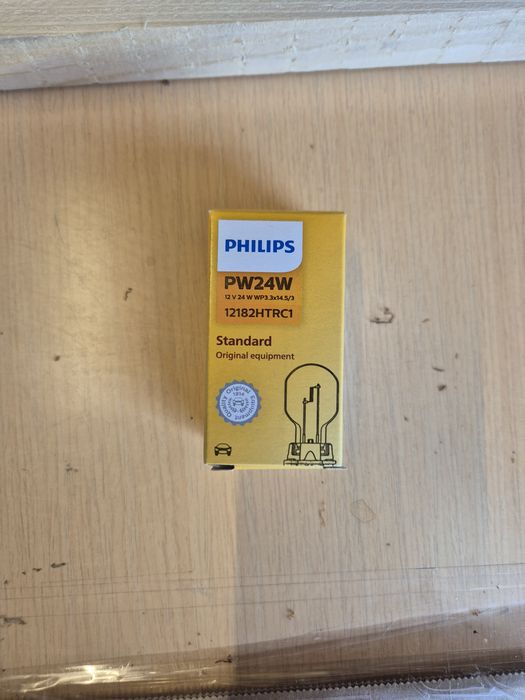 De vânzare Bec auto semnalizare Philips original, folosit