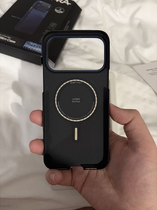 Чехол Pitaka для 17 pro max, практически новый