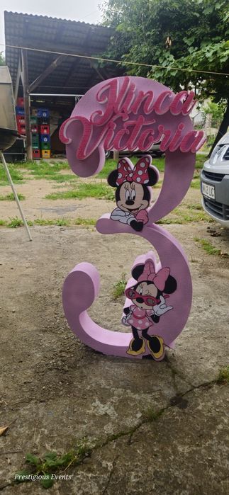 Nume si figurine din polistiren