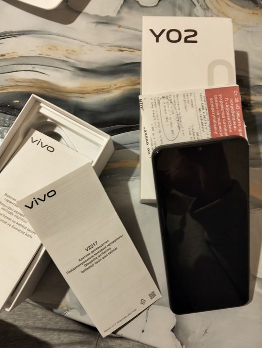 Продам смартфон Vivo Y02