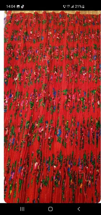 Costume traditionele originale din par