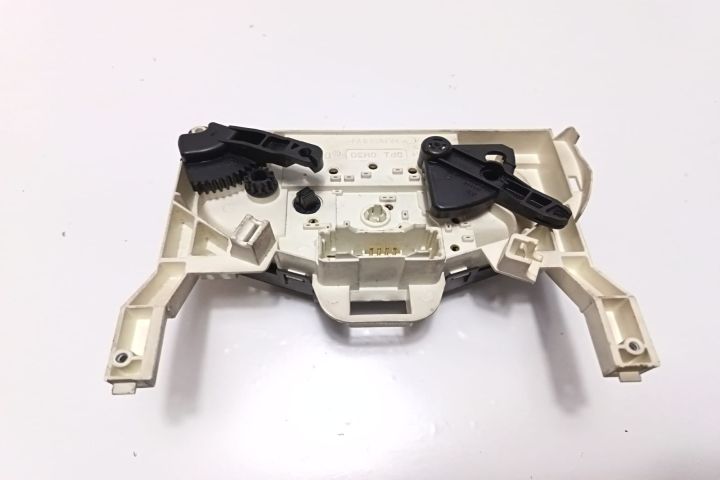 Panou comanda clima W964097K Nissan Primastar prima generatie seria