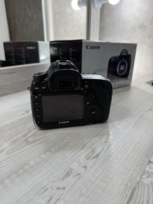 Canon 5D Mark IV+ 24-70mm 2.8 + 85mm 1.2