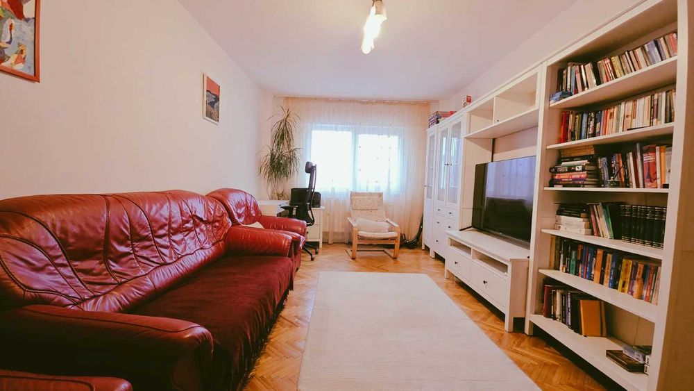 Apartament 3 camere de închiriat – Strada Poienelor nr. 2A, Brașov