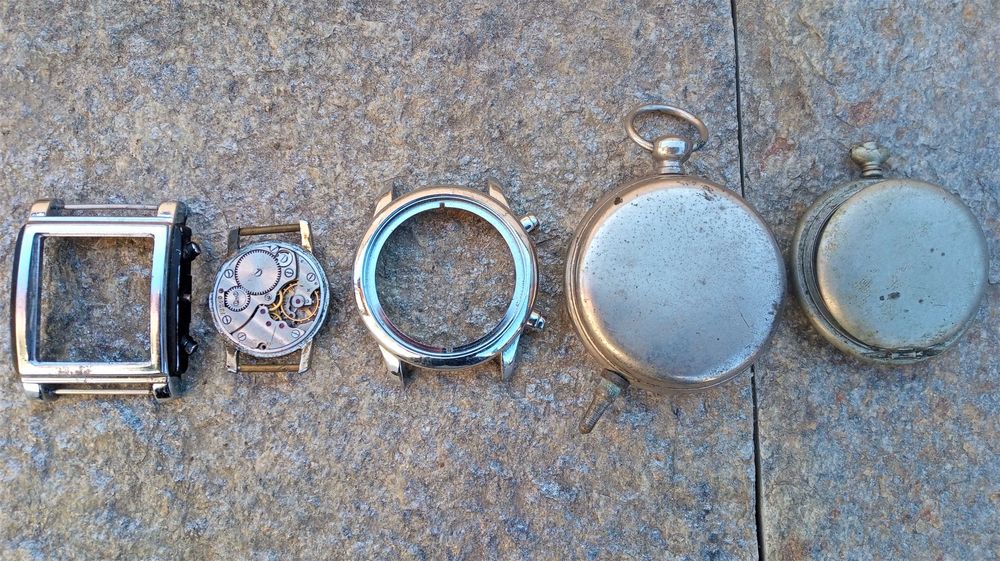 Ръчни Часовници - Разгледайте Снимки и Описание!