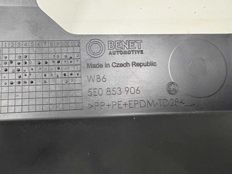 Десен праг Шкода Октавия 3 Скаут Skoda Octavia III Scout