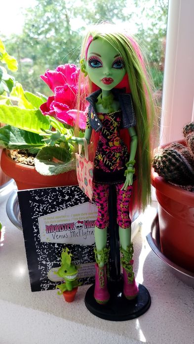 Păpușa Monster High Venus McFlytrap Basic 2011 G1