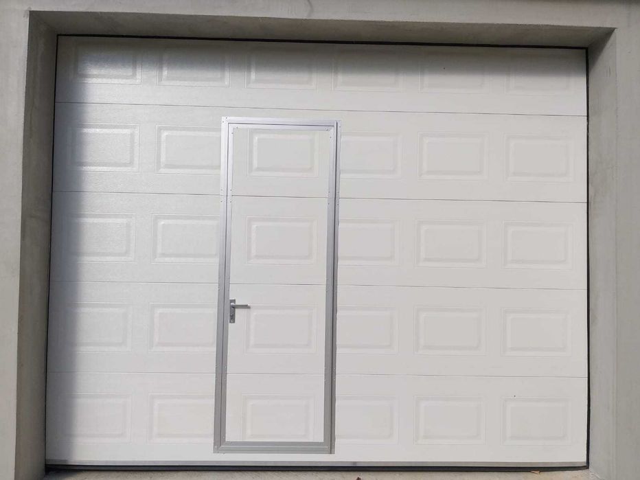 uși de garaj rezidențiale