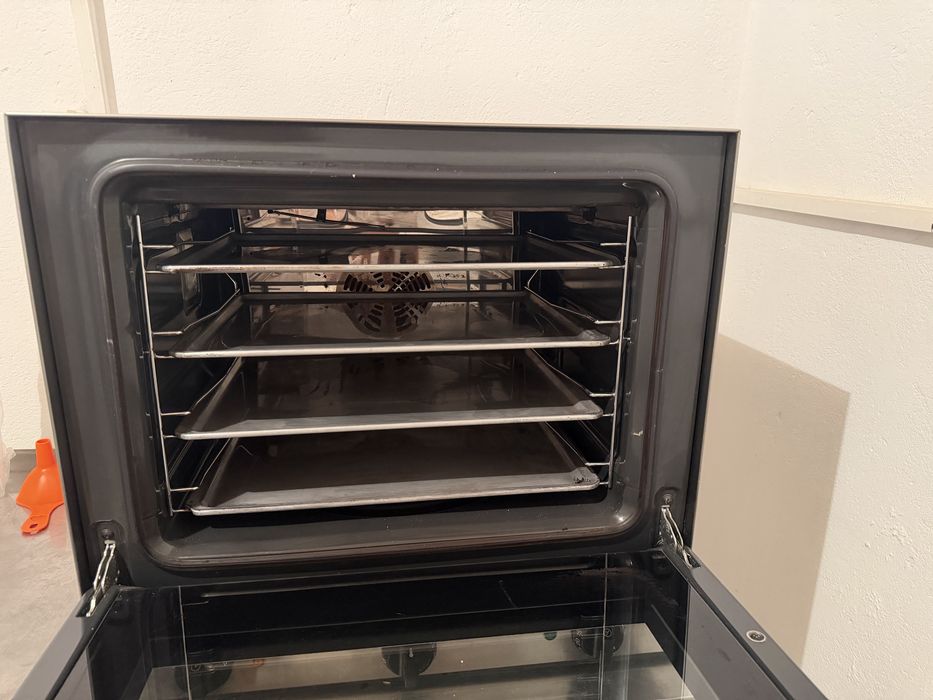 Печь Smeg — отличное состояние