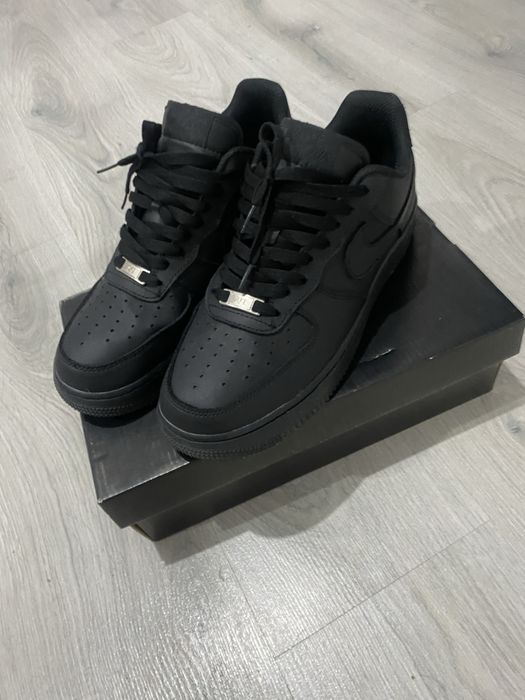 Nike air fors 1 black
