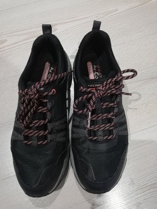 Туристически обувки Skechers за жени