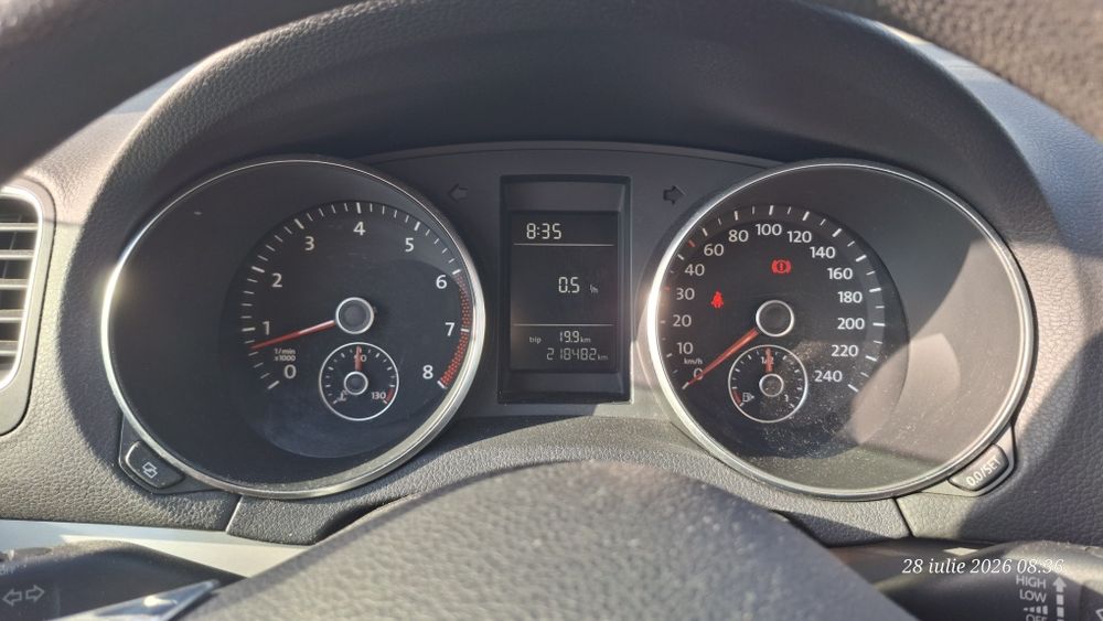 Vând Golf 6 benzină