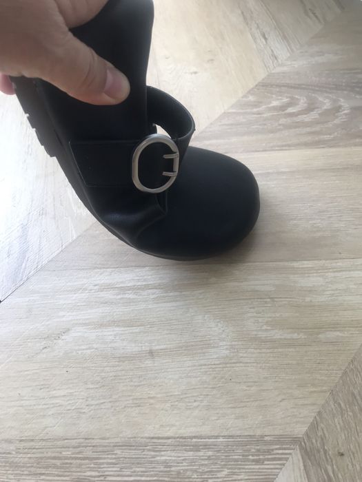 Новые кожаные школьные туфли для девочки