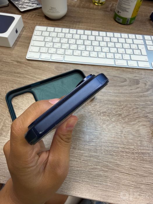 Продам iPhone 17 pro 256 SIM + e sim