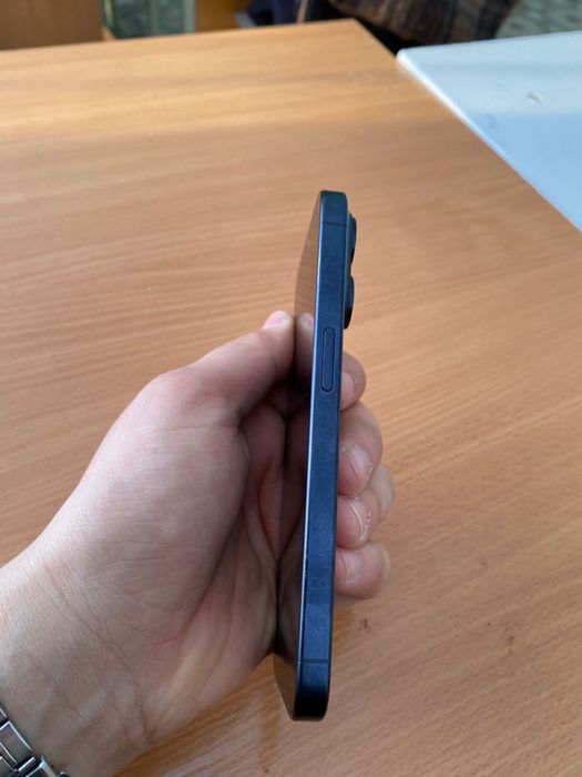 Продам iPhone 15 Pro 256 GB