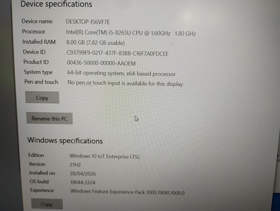 15.6 инча лаптоп Lenovo Thinkpad E590 - i5-8250, 8GB RAM, 256 SATA SSD