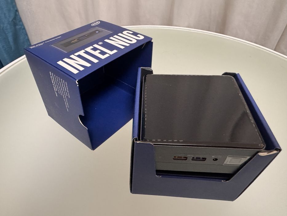 Mini PC Intel Nuc  Celeron J4004 4GB RAM SSD 240GB