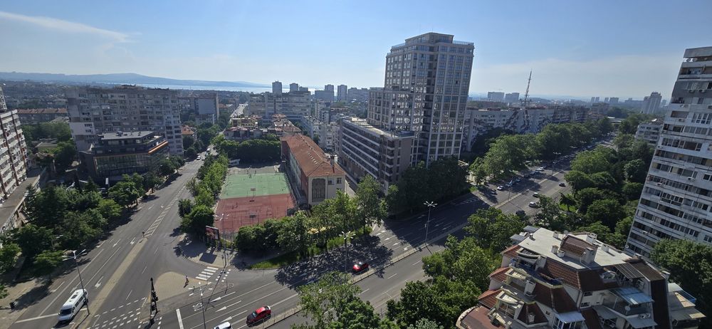 Продава се Двустаен апартамент в Бургас, Лазур - 64 кв.м за 2579 €/кв.м - Снимка #13