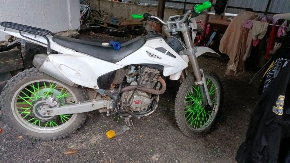 Мотоцикл эндуро 06